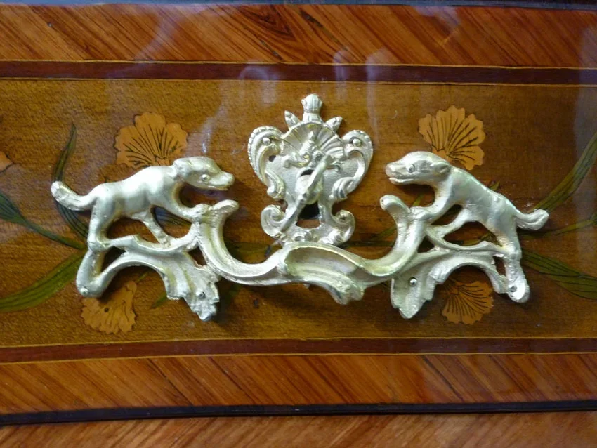 Commode en marqueterie époque Louis XV