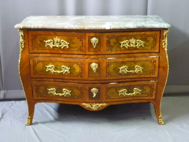 LOUIS XV PERIODE BORST VAN LADE