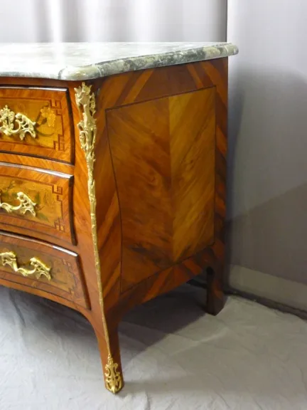LOUIS XV PERIODE BORST VAN LADE