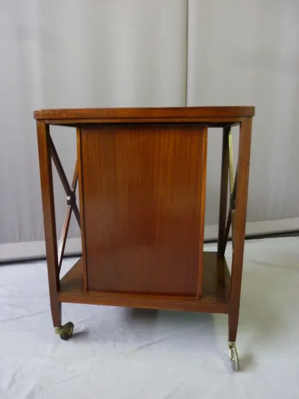 TROLLEY TAFEL