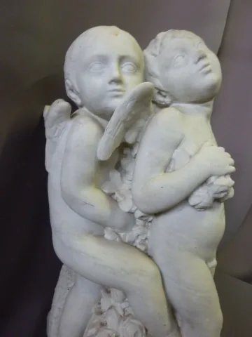 Sculpture en marbre angelots signée Léonetti