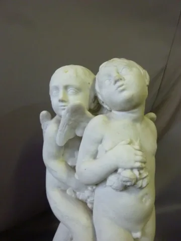 Sculpture en marbre angelots signée Léonetti
