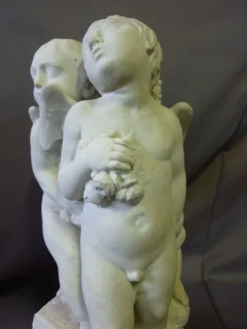Sculpture en marbre angelots signée Léonetti