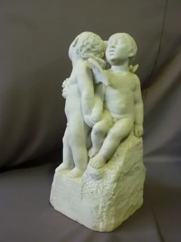 Sculpture en marbre angelots signée Léonetti