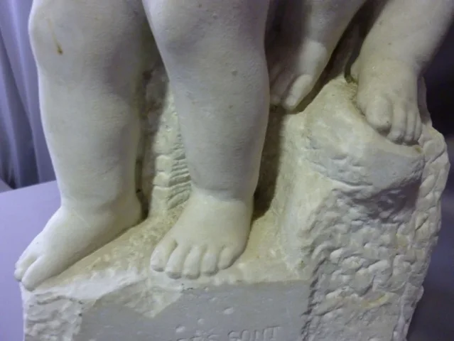 Sculpture en marbre angelots signée Léonetti
