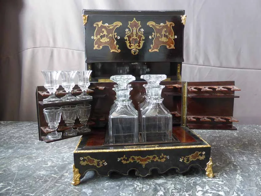 DECANTER BOX