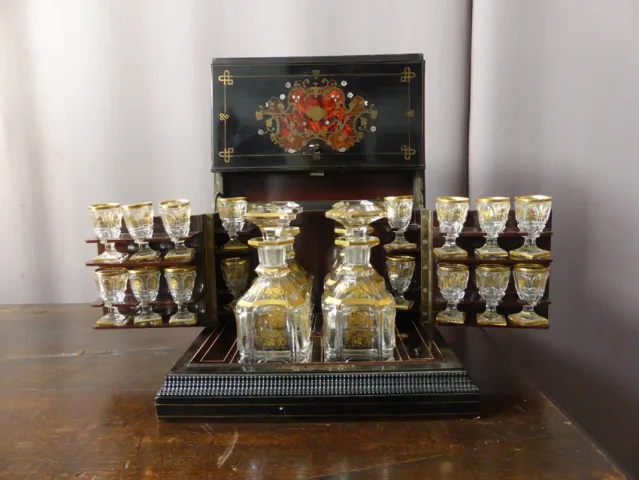 DECANTER BOX
