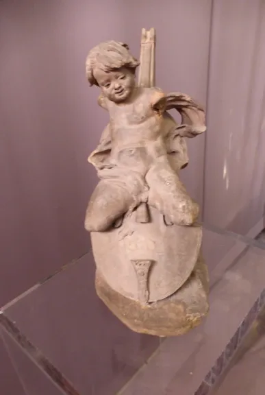 FIGURA DE EARTHENWARE