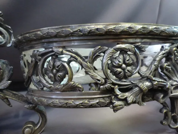Jardinière rocaille en bronze argenté