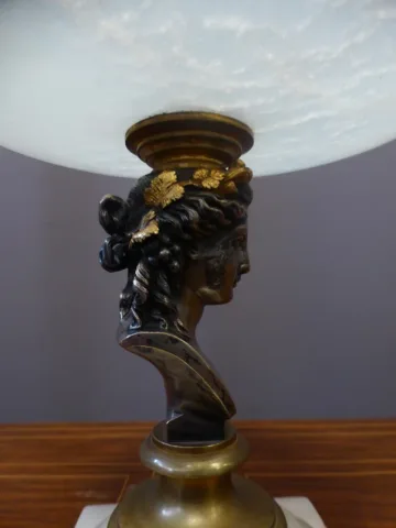 SCHAALDIER VAN ALABaster en brons