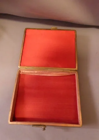 HANDSCHUH BOX UND SCHMUCK BOX