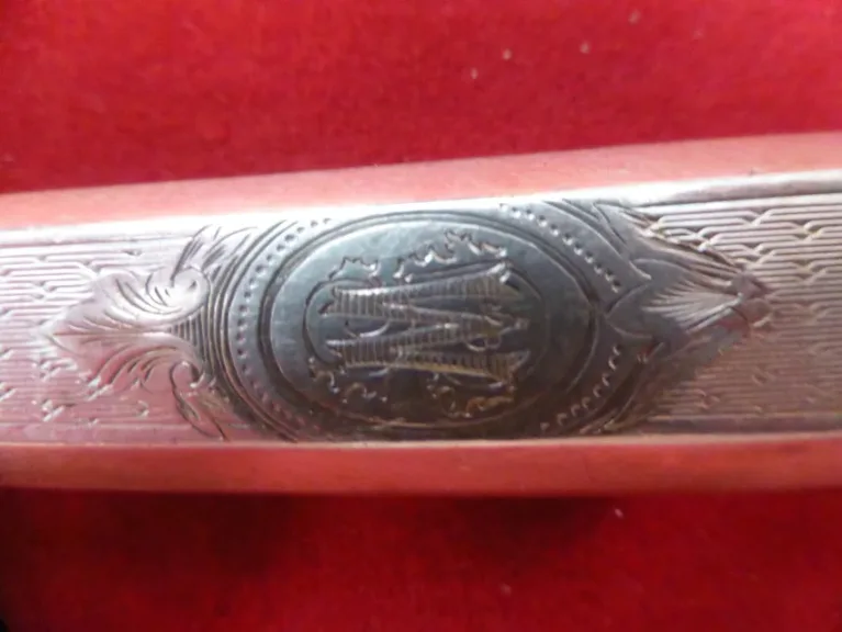 CUCHILLOS DE PLACA DE PLATA