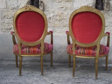 Paire de Faureils Cabriolet de style Louis XVI. Bois doré. Tissus Pierre Frey