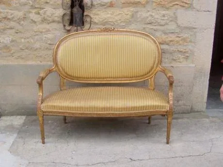 Paire de Faureils Cabriolet de style Louis XVI. Bois doré. Tissus Pierre Frey