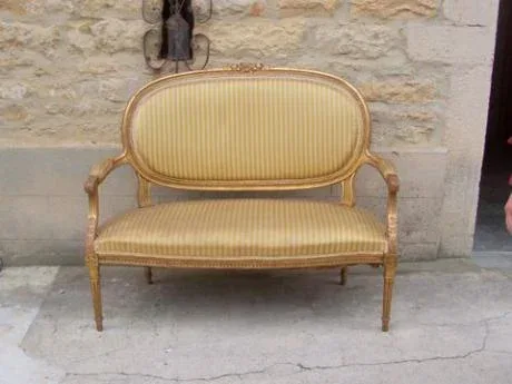 Paire de Faureils Cabriolet de style Louis XVI. Bois doré. Tissus Pierre Frey