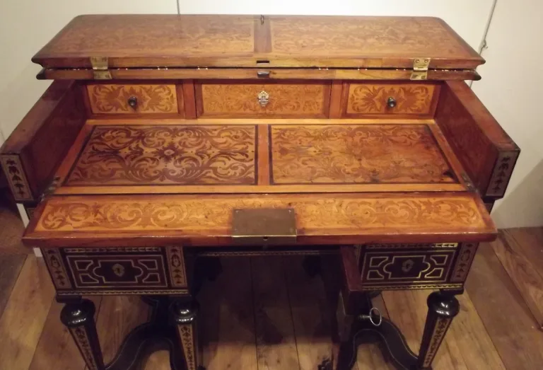 Bureau Mazarin Epoque Louis XIV - 17ème siècle