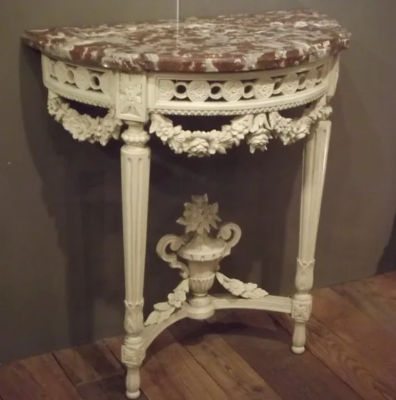 Half Moon Konsole Louis XVI lackiertes Holz.