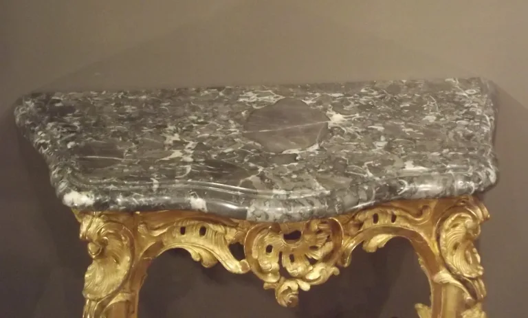 Rare Pair of Console applica giltwood Regency. (XVIII secolo)