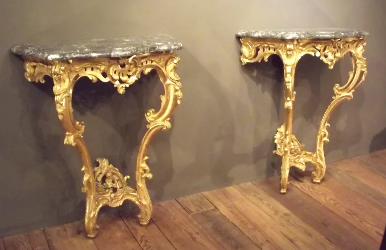 Rare Pair of Console applica giltwood Regency. (XVIII secolo)