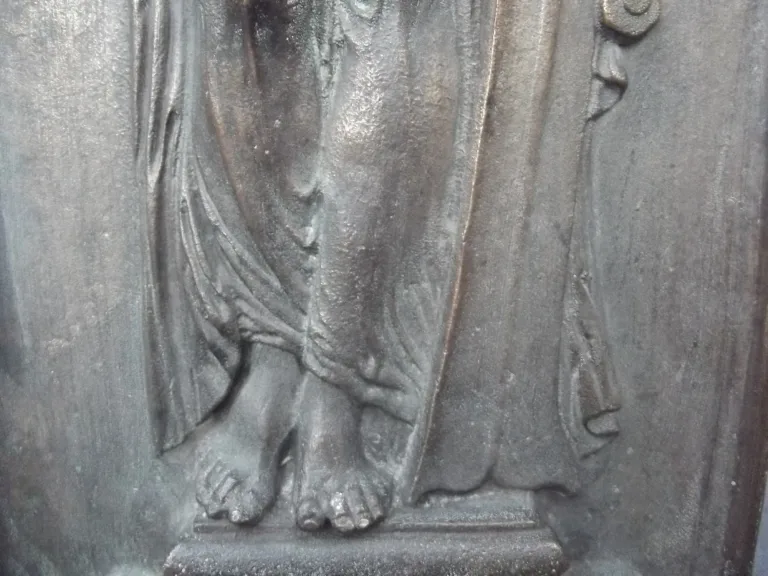 Nach Jean Goujon (1510-1572) Basreliefs in Bronze-Nymphen des Unschuldigen Brunnens (Paris)