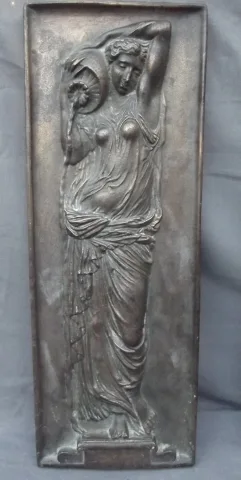 Volgens Jean Goujon (1510-1572) Bas-reliëfs in bronzen nimfen van de fontein van de onschuldigen (Parijs)