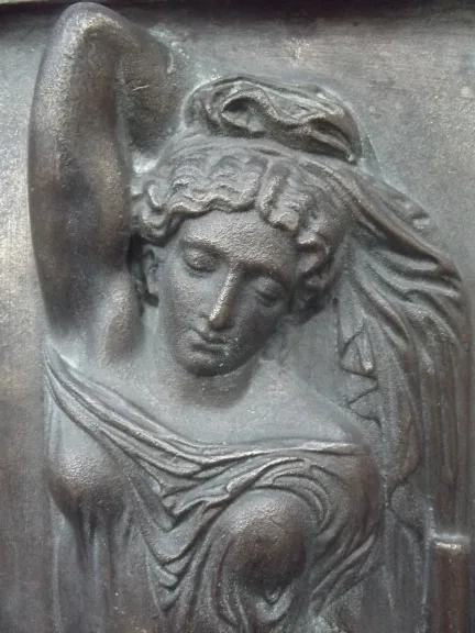 Nach Jean Goujon (1510-1572) Basreliefs in Bronze-Nymphen des Unschuldigen Brunnens (Paris)