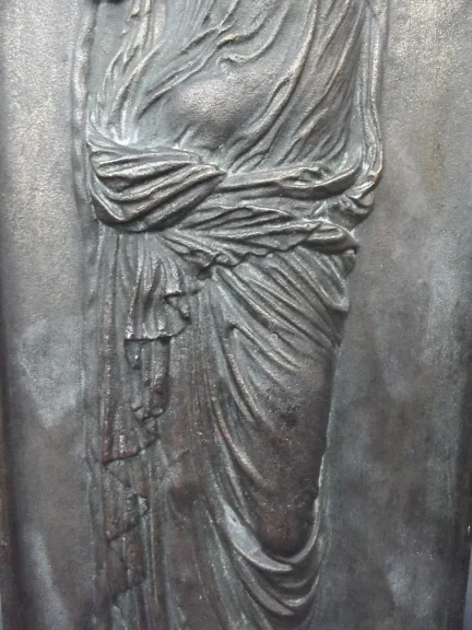 Nach Jean Goujon (1510-1572) Basreliefs in Bronze-Nymphen des Unschuldigen Brunnens (Paris)