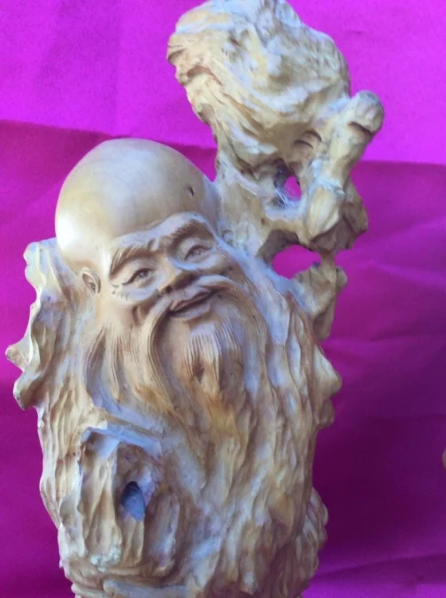 Paire de sages sculptés dans racine Chine  début XXème