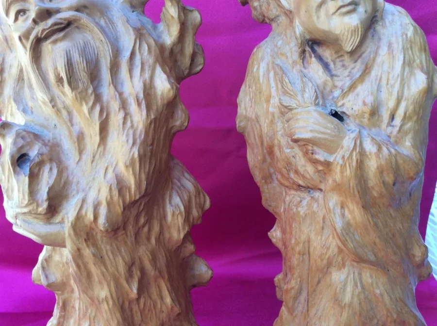 Paire de sages sculptés dans racine Chine  début XXème