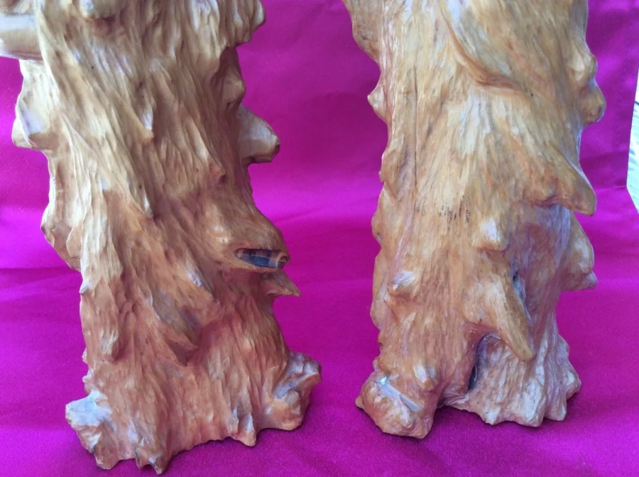 Paire de sages sculptés dans racine Chine  début XXème