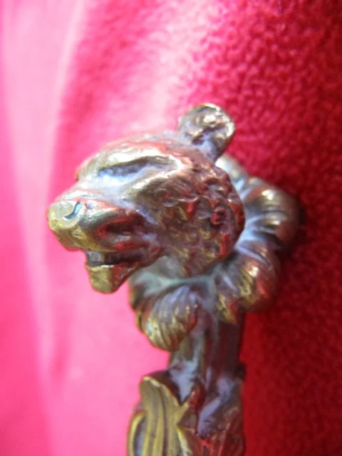 Cloche de table de chasse tête de loup en bronze 19ème