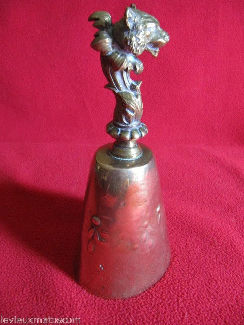 Cloche de table de chasse tête de loup en bronze 19ème