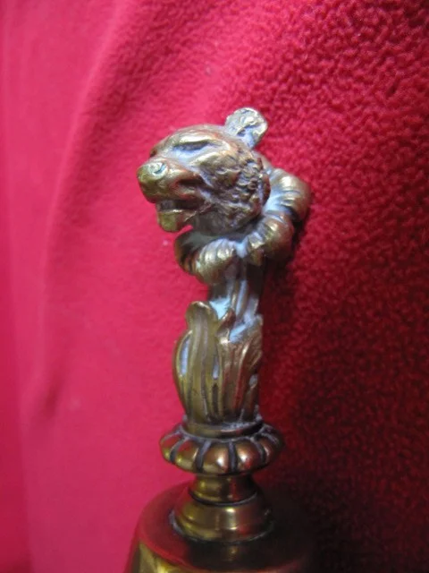 Cloche de table de chasse tête de loup en bronze 19ème