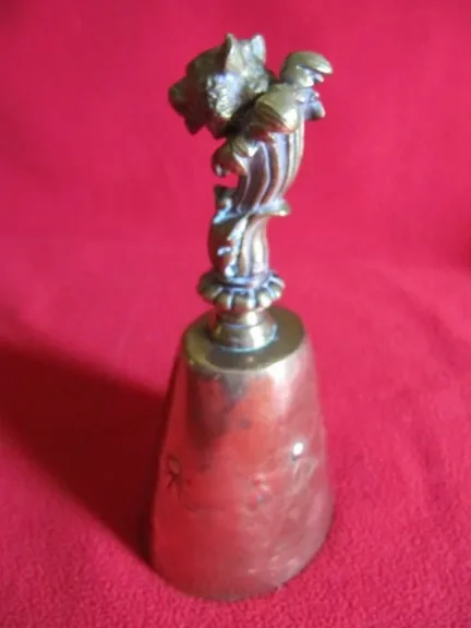 Cloche de table de chasse tête de loup en bronze 19ème