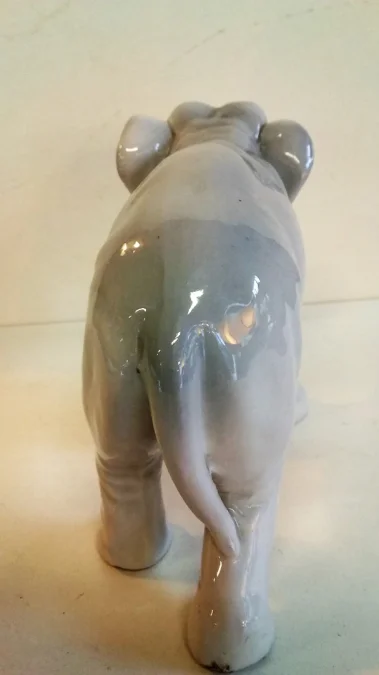 Eléphant en porcelaine style Copenhague début 20ème