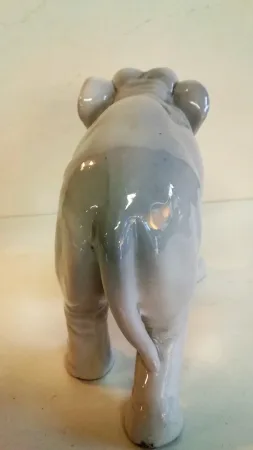 Eléphant en porcelaine style Copenhague début 20ème