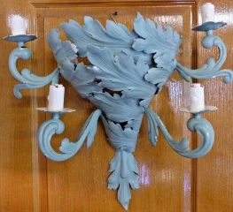 Applique murale forme Cornet  en fer forgé feuillage patiné  époque 1930