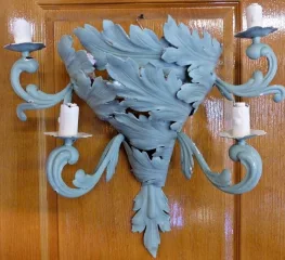 Applique murale forme Cornet  en fer forgé feuillage patiné  époque 1930