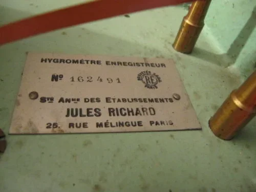 Hygromètre enregistreur boitier en métal par Jules Richard début 20ème