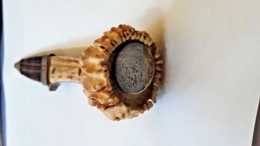 Couteau de chasse dit de bottes lame fixe