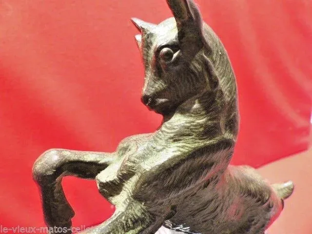 Groupe de 3 chèvres qui font la cabriole époque art déco en bronze signé "leducq"