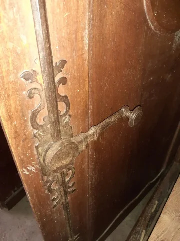 Armoire style louis XIV en chêne  17ème