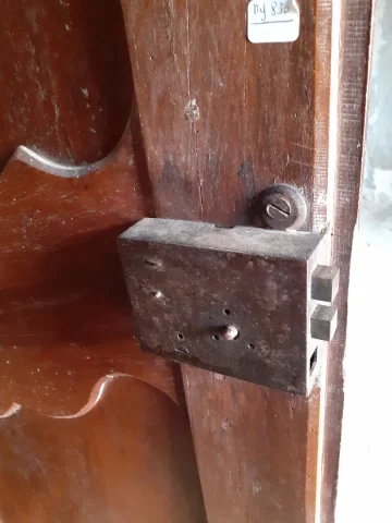 Armoire style louis XIV en chêne  17ème