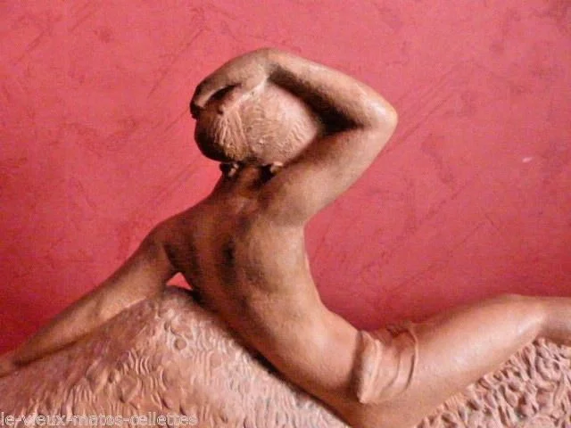 Sculpture en terre cuite Odalisque aux cabris de Georges GORI (XIX-XX)