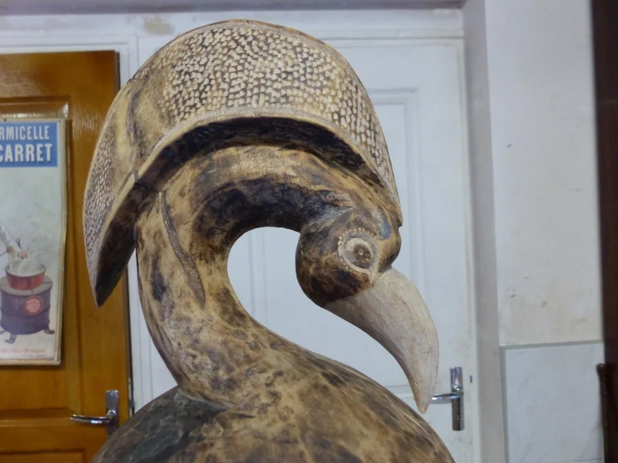 Sculpture Africaine d'un oiseau en bois début XXème