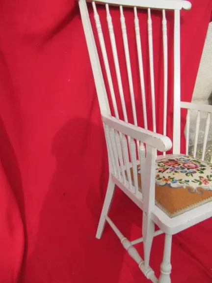 Fauteuil Scandinave de nourrice en hêtre peint art nouveau