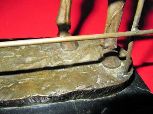 Cheval a la barrière en bronze sur socle en marbre milieu 20ème