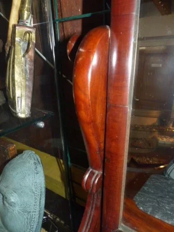 Miroir psyché barbière en acajou flammé de Cuba  d'époque restauration