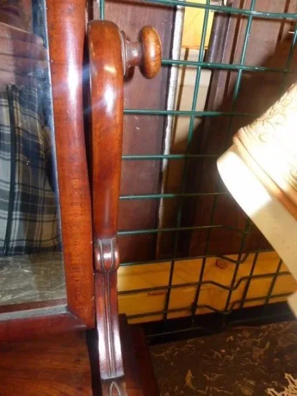 Miroir psyché barbière en acajou flammé de Cuba  d'époque restauration