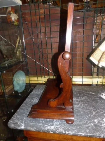 Miroir psyché barbière en acajou flammé de Cuba  d'époque restauration